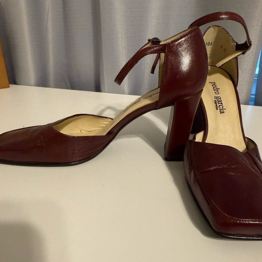 Pedro Garcia Burgundy Women's Heels - Picture 3 of 8